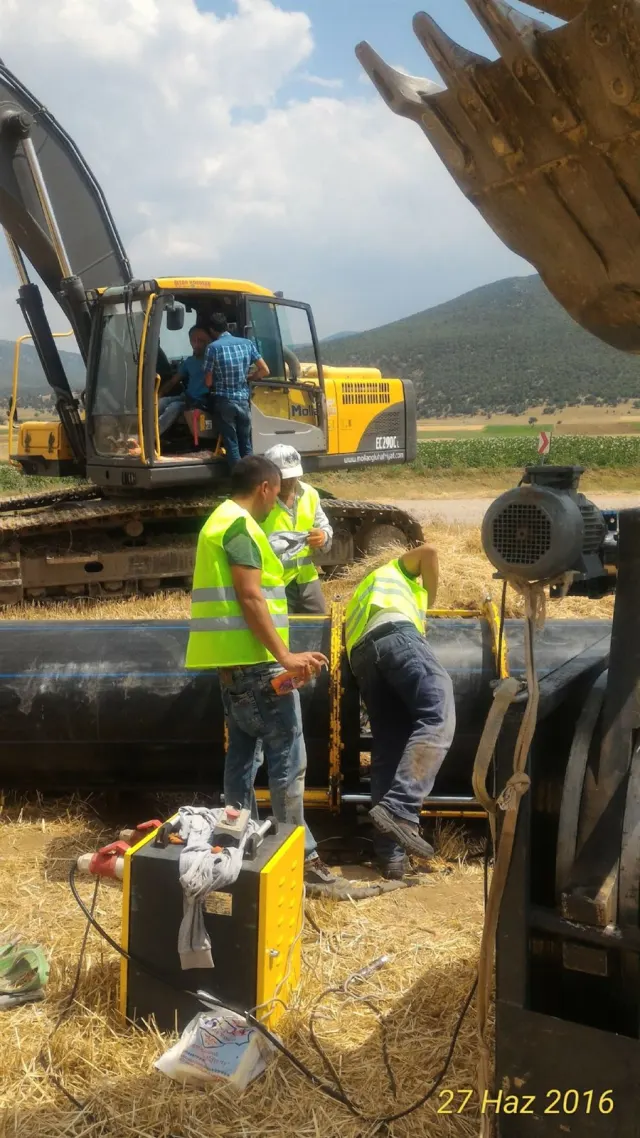 Alın kaynak ekibi sahada
